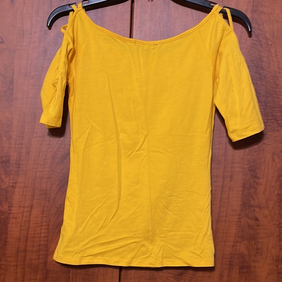 Top - Picture 4 of 6